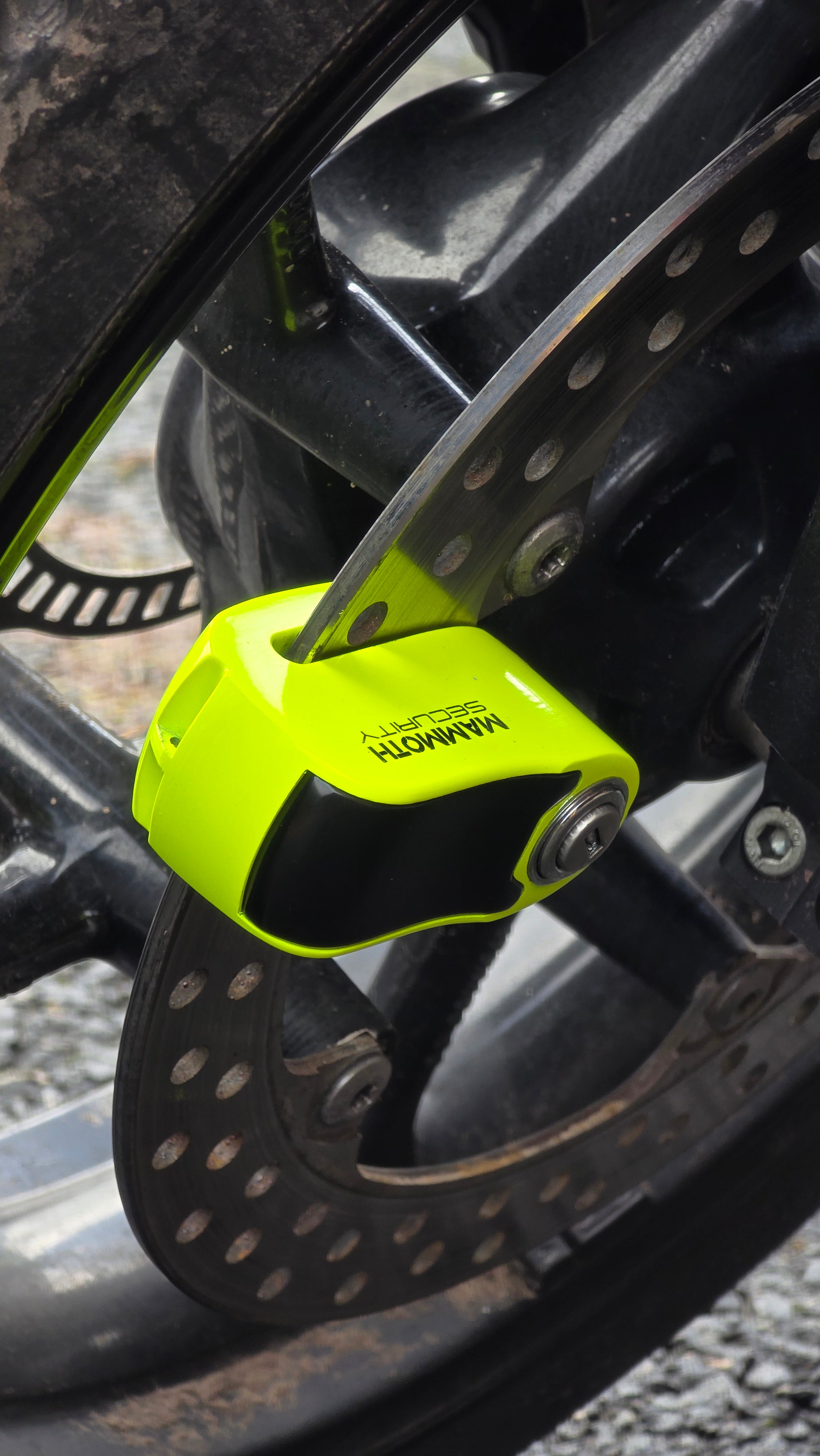 MAMMOTH SECURITY GREMLIN ALARM DISC LOCK – 6MM STAINLESS STEEL PIN (FLUORO YELLOW)