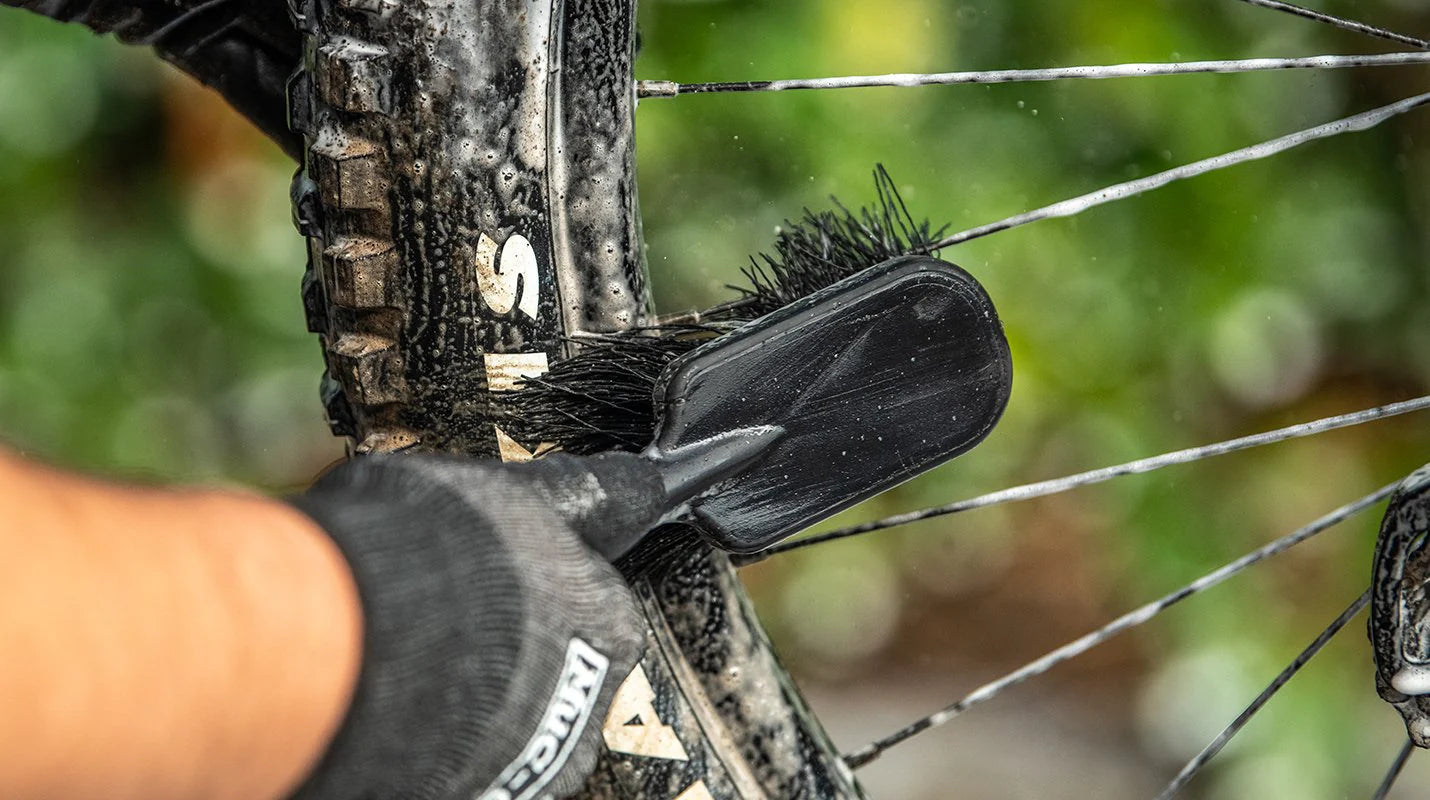 Muc-Off Tyre & Cassette Brush